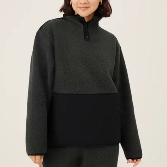 Allbirds Fluff Fleece Pullover - Picture 1 of 7